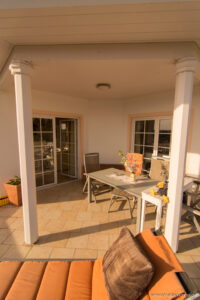 Überdachter Teil der Terasse