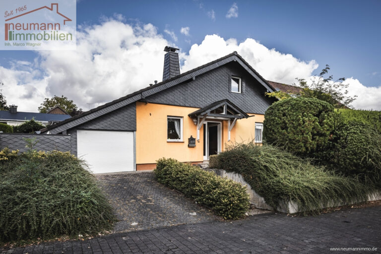 Von Straße Garage zu
