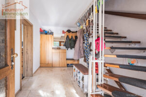Flur Treppe EG