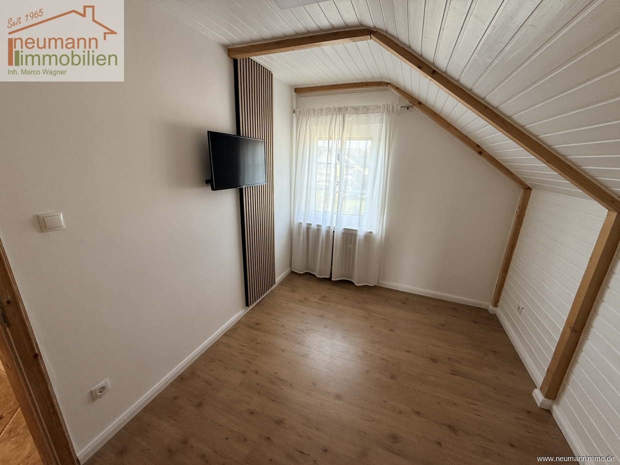 Arbeitszimmer/Schlafzimmer OG