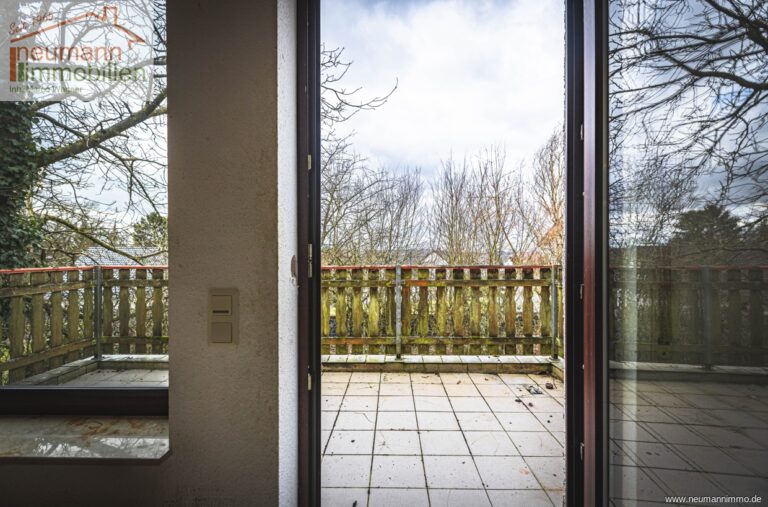 Blick auf Balkon EG