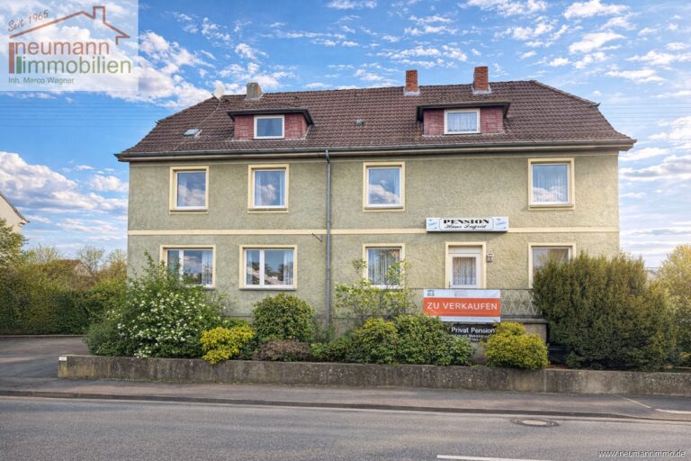 Straßenansicht