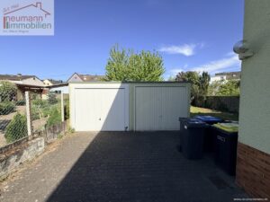 Hof und Garagen