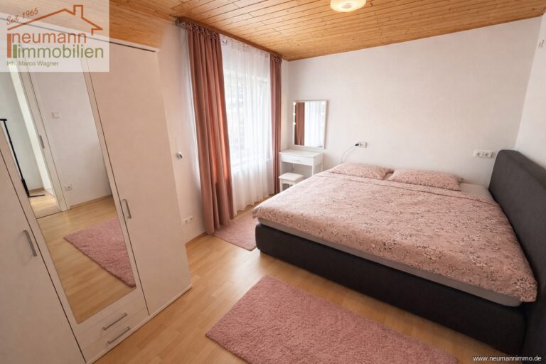 Schlafzimmer OG