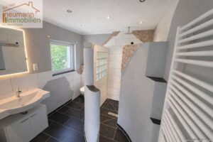 Badezimmer oben