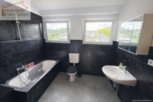 Badezimmer DG